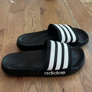 Men’s Adidas Slides, Black, Size 8.